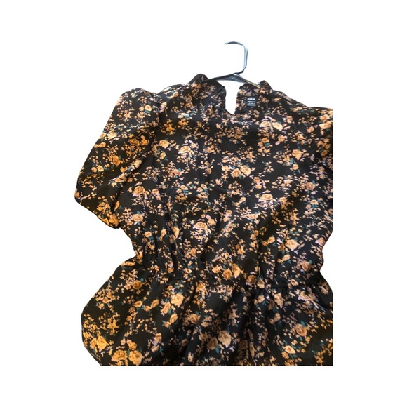 Floral maxi tiered dress size medium - Picture 8 of 9